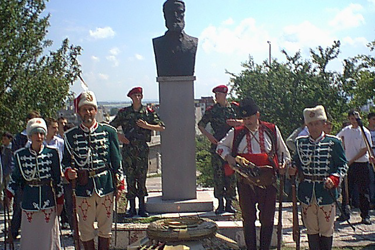 Патронен празник на ПГМЕТ “Хр.Ботев”